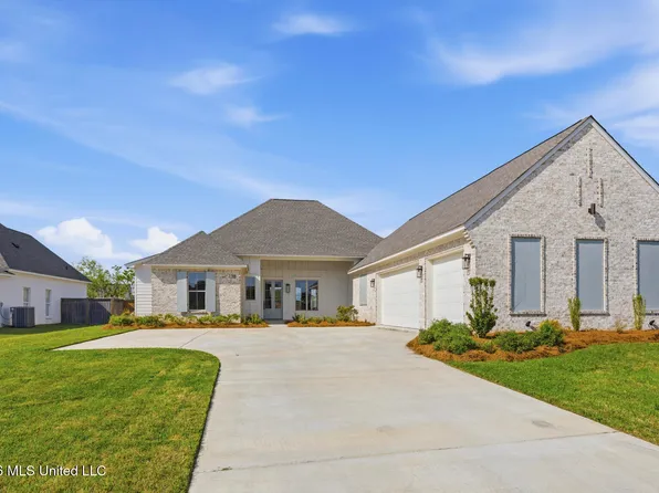138 Coventry Ln, Canton, MS 39046