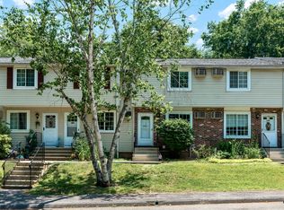 92 Cynthia Ln APT E4, Middletown, CT 06457