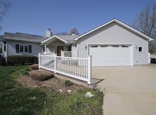 805 Amesbury Ct, Belleville, IL