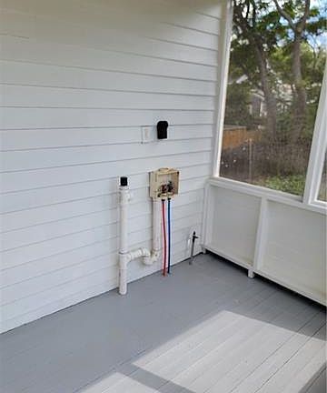 4th image of 717 Evelina St
