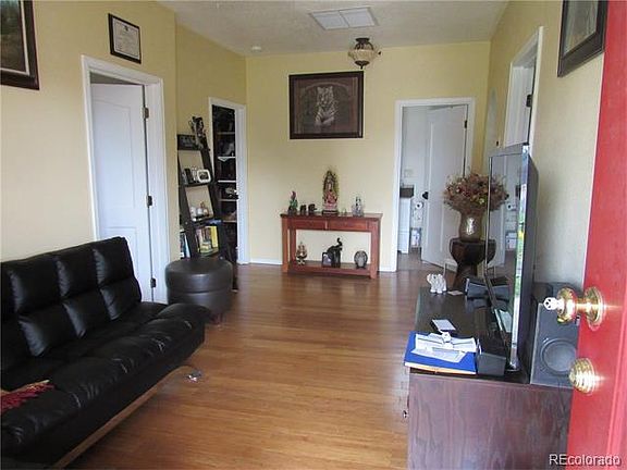 2nd image of 1515 W Byers Pl