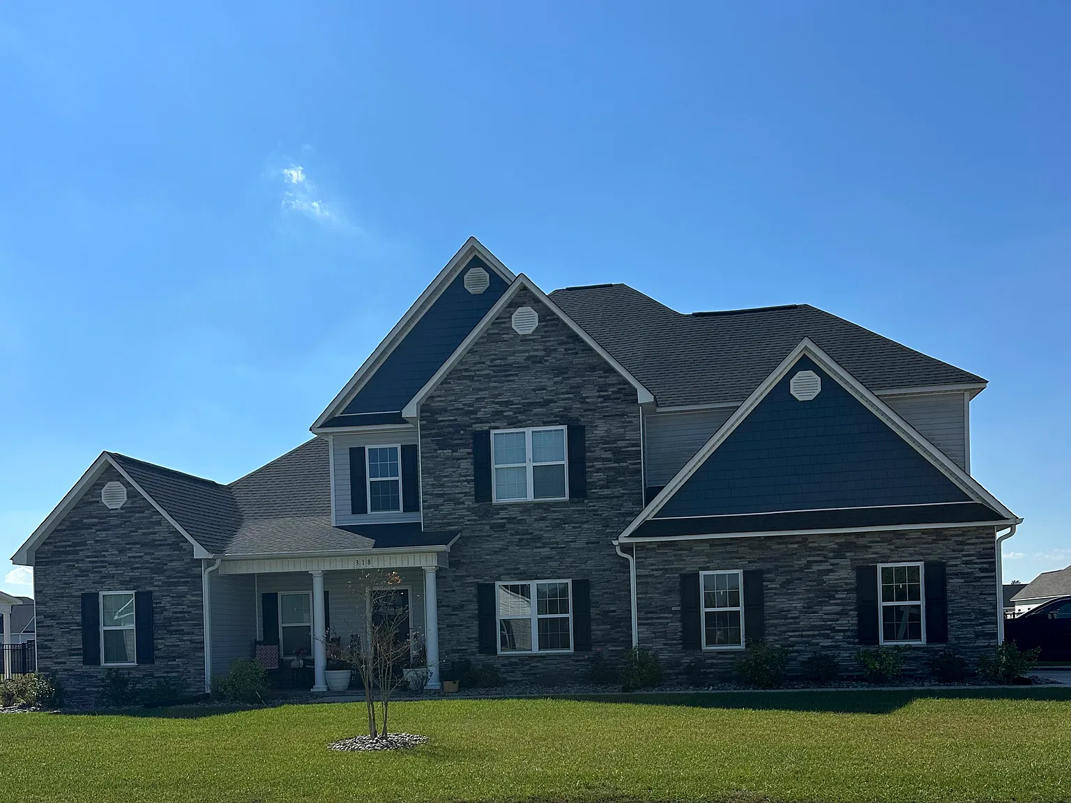 5 bed, 3849 sqft, $2,900 — Photo 1