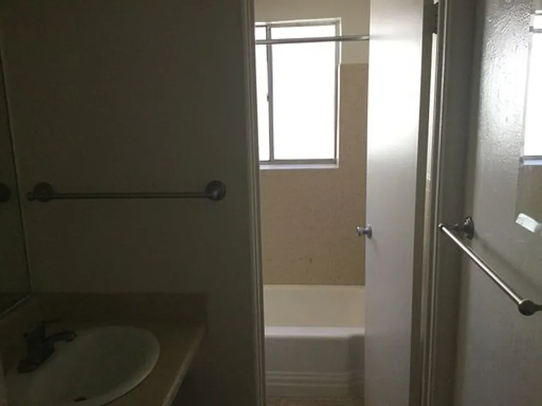 The Ramac Apartments — Photo 22