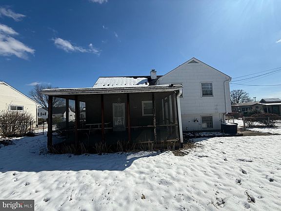 3rd image of 1806 Wentworth Rd