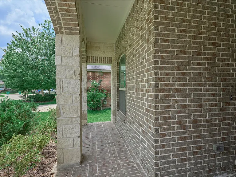 116 Fox Trail Rd — Photo 3