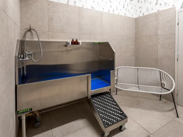 776 Sixth Avenue image 27 of 40