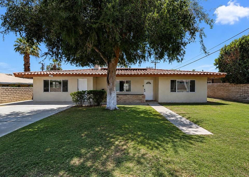 1st image of 44470 Acacia Dr