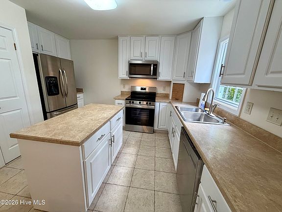5th image of 264 Mill Creek Ln
