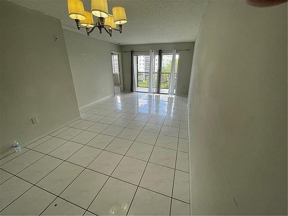 4th image of 2236 N Cypress Bend Dr APT 503