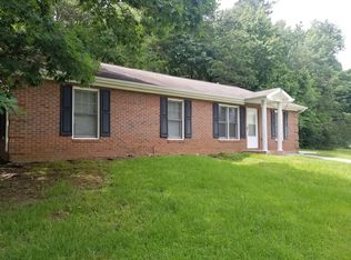 2822 Cypress Park Rd, Greensboro, NC 27407