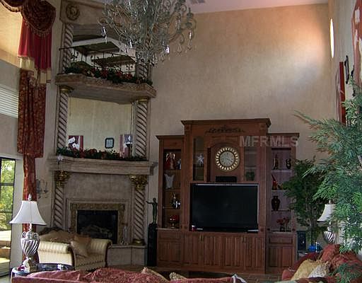 4th image of 1384 Tremont Ter