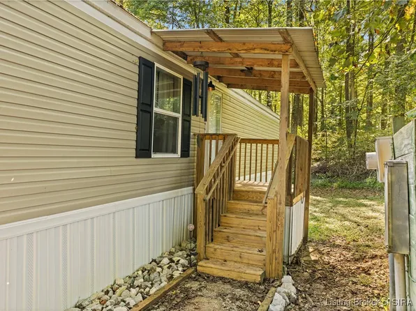 10700 Rabbit Hash Road SE, Elizabeth, IN 47117