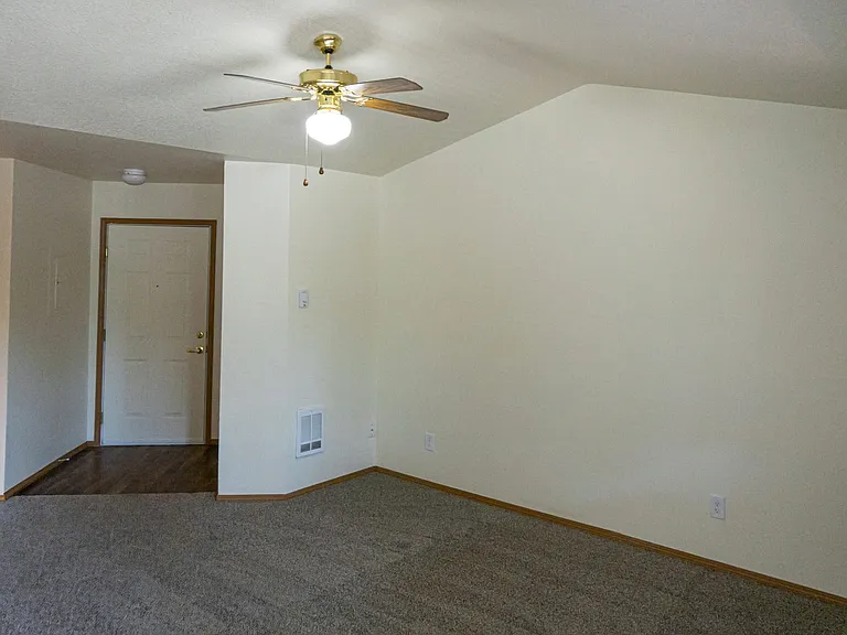 Redwood Acres — Photo 32