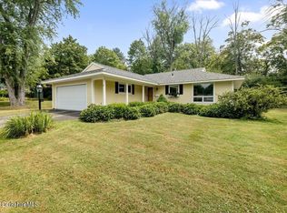 34 Jerome Dr, Williamstown, MA 01267