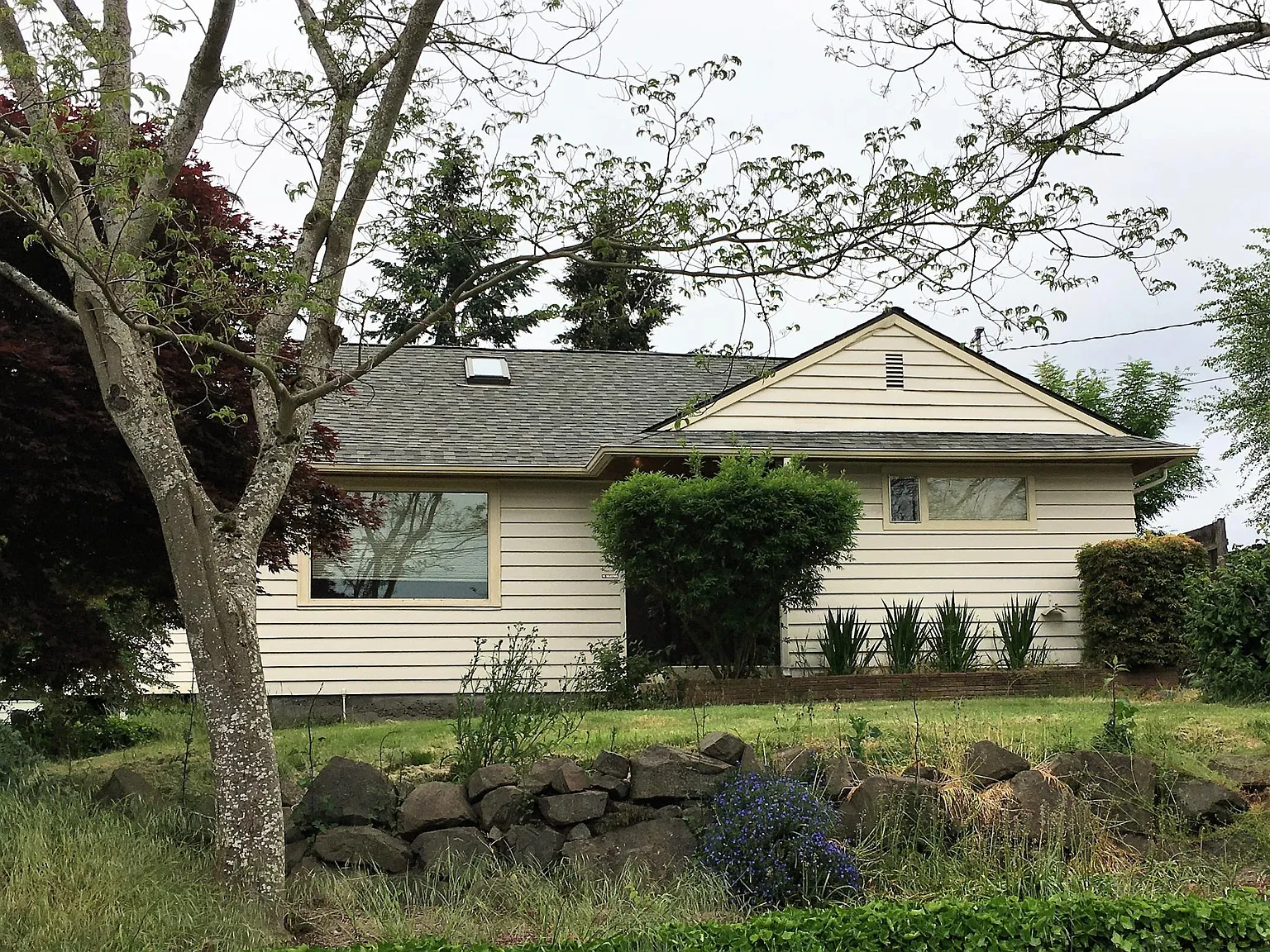 2018 NE 12th St photo 1