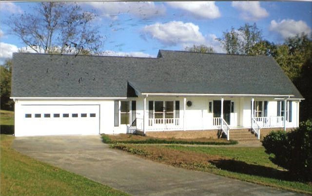 1st image of 115 Pine Lake Dr
