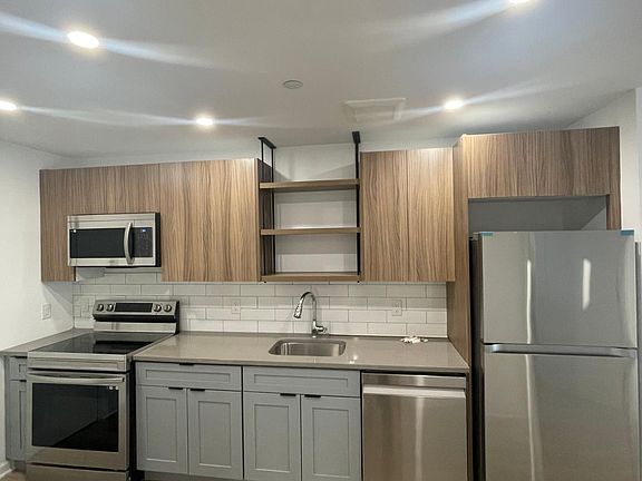 2nd image of 504 Market St #3C