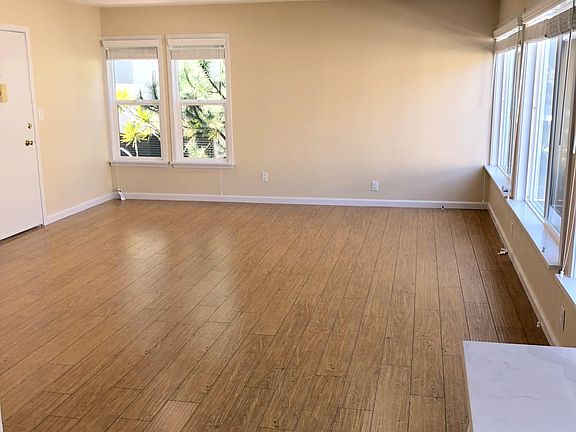 4th image of 419 Avenue G APT D