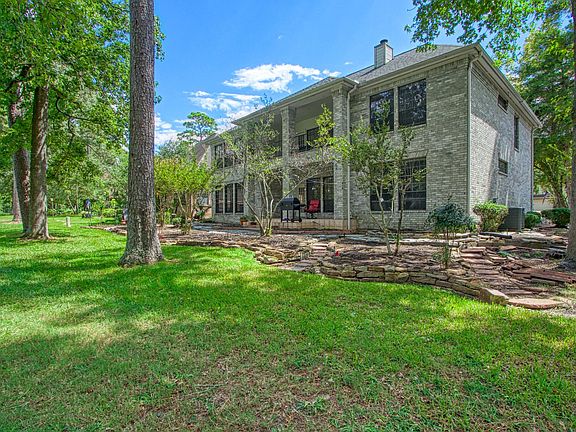 4th image of 3130 Lake Island Dr