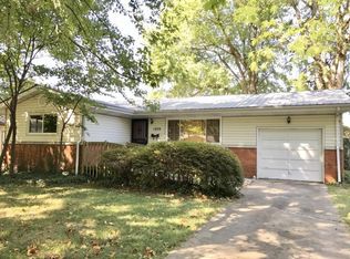 1839 S Plaza Ave, Springfield, MO 65804
