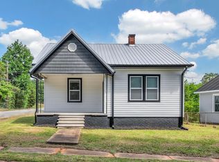 8 Poplar Leaf Dr, Spartanburg, SC 29301