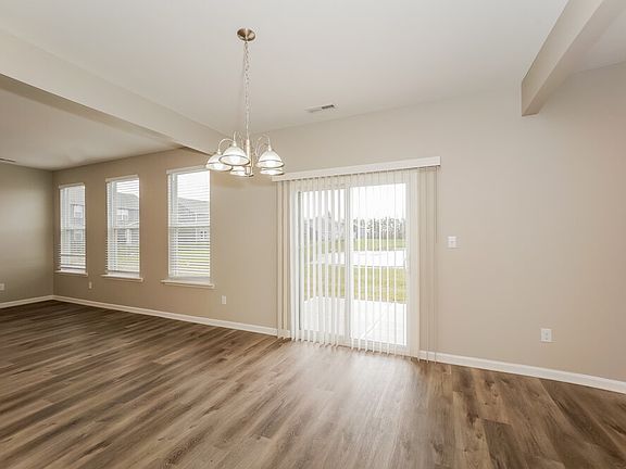 5th image of 1119 Barberry Dr