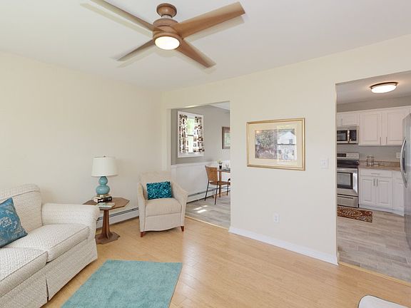 5th image of 109 Gurba Dr S
