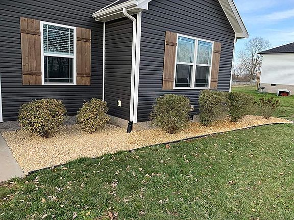 5th image of 726 Detour Rd