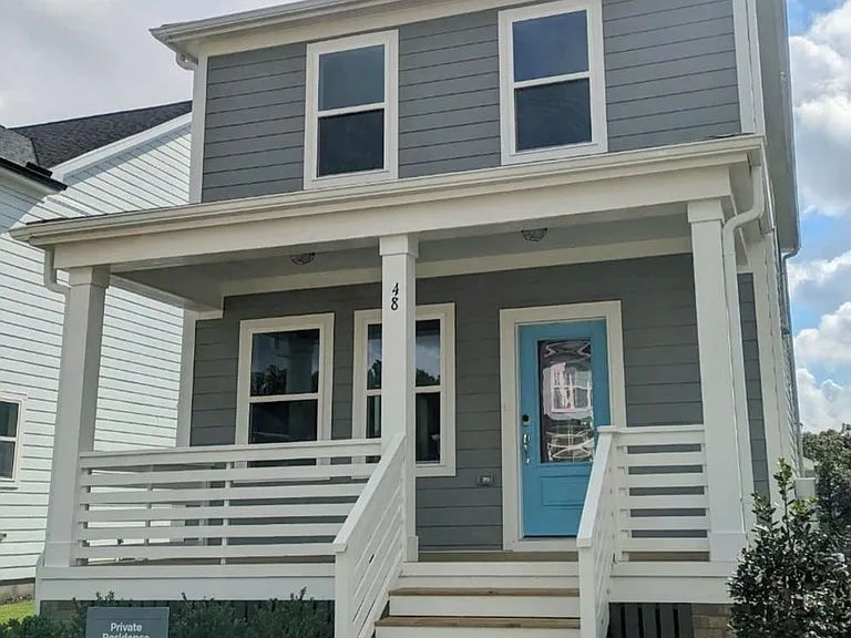 48 Somerleigh Way — Photo 1