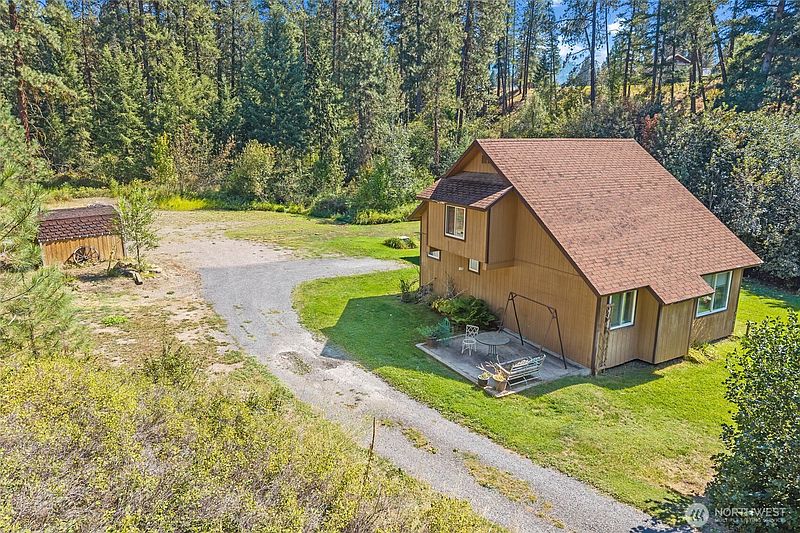 2nd image of 1043 Old Highway 12 Mile Road
