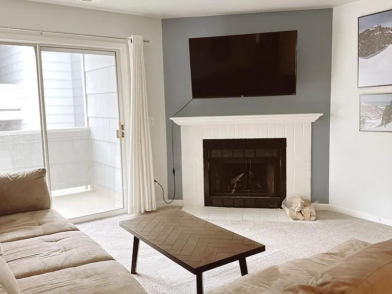4652 White Rock Cir #10 — Photo 3