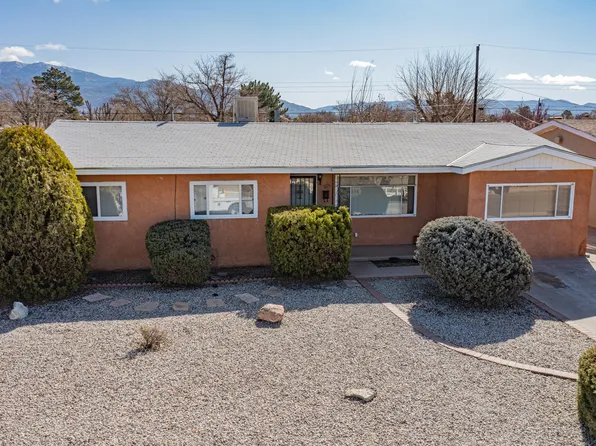 316 General Arnold St NE, Albuquerque, NM 87123