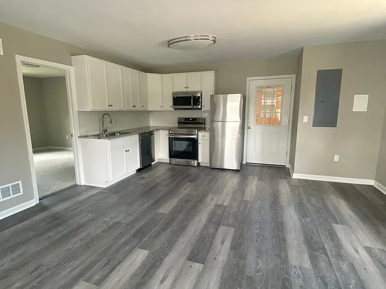5477 Mauser St #D — Photo 5