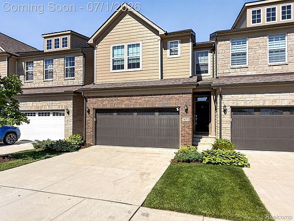 2nd image of 1673 Addison Cir