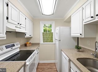 704 S Arlington Mill Dr #17101, Arlington, VA 22204