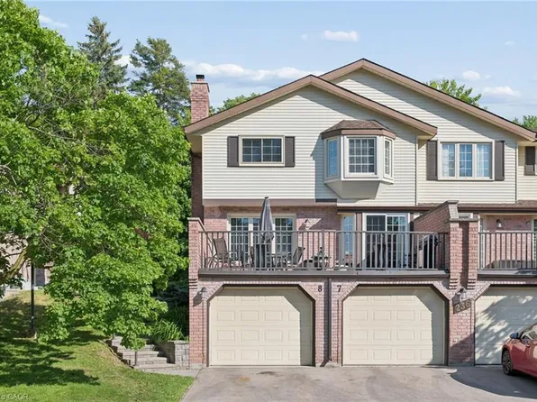 236 Kingswood Dr #8, Kitchener, ON N2E 2K2