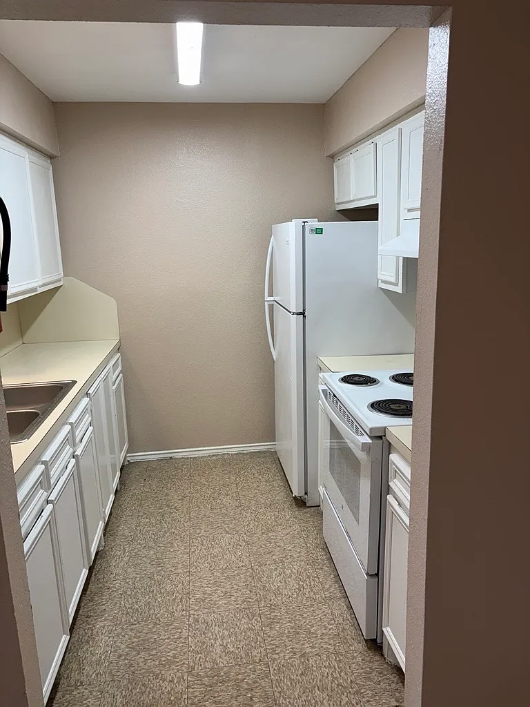 Photo 2 of 24 - 4113 N 25th Ln - McAllen, TX Building Photo - 4113 N 25th Ln
