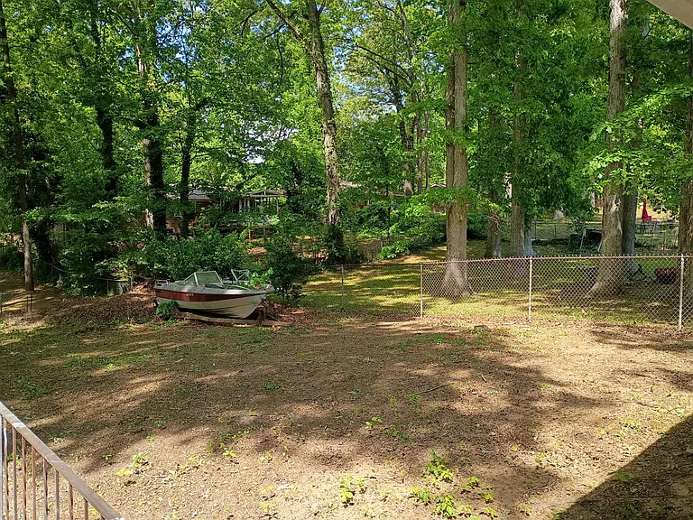 2480 Woodland Dr NW — Photo 3