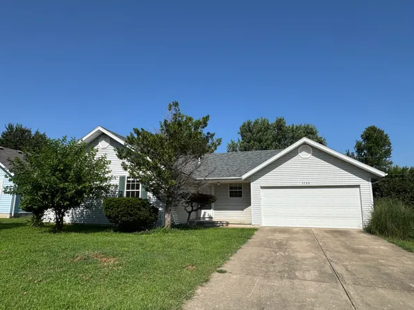 5748 S Dayton Ave, Springfield, MO 65810