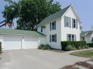 2475 NE Washington Dr, Hamilton, MO 64644