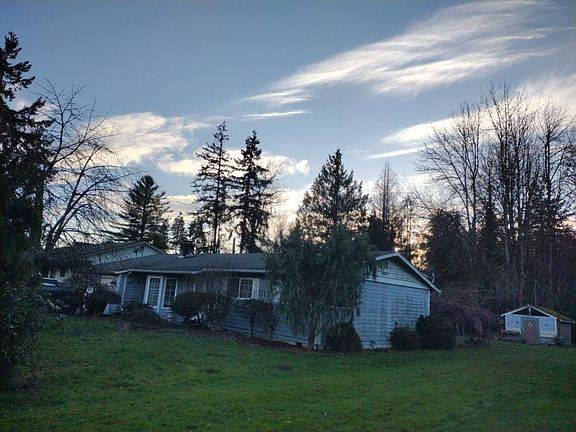 2nd image of 2839 Parkview Dr