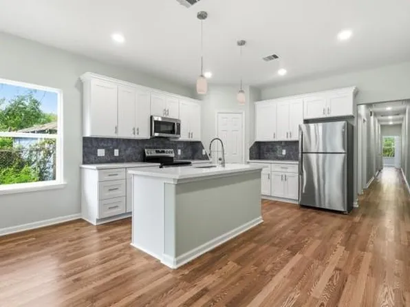 819 Junction Ave #A, Cleveland, TX 77328