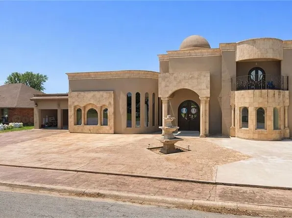 302 S 9th St, Hidalgo, TX 78557