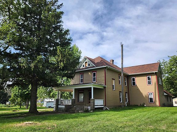 2nd image of 401 Fairburn St