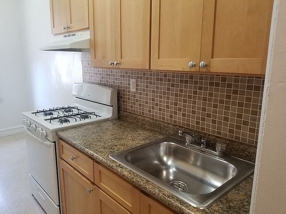 4th image of 8760 113th St APT 2A