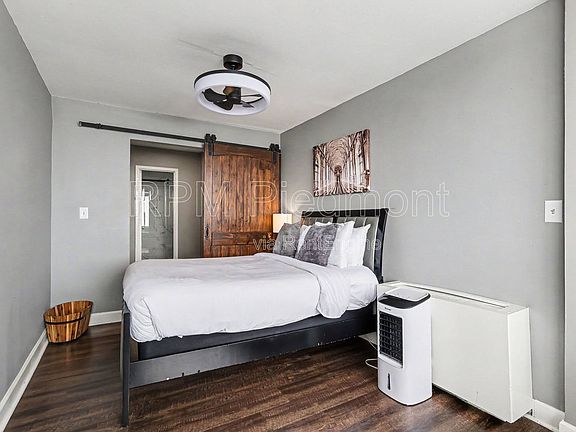 3rd image of 215 Piedmont Ave NE APT 1804
