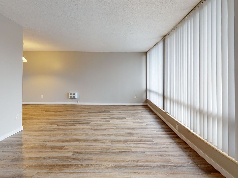 Building Photo 5