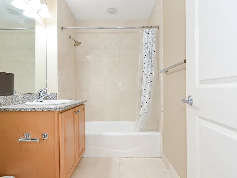 1723 Washington St #309 — Photo 12