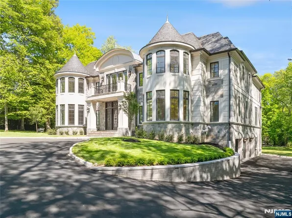 80 Church St, Alpine, NJ 07620