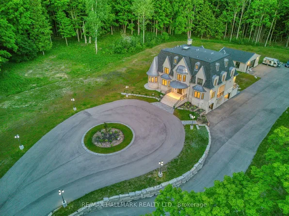 3225 Davis Dr, Whitchurch Stouffville, ON L4A 2P8
